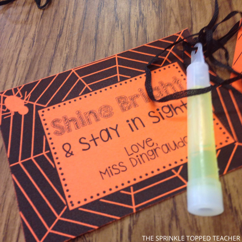 Free Halloween gift tag with glow sticks